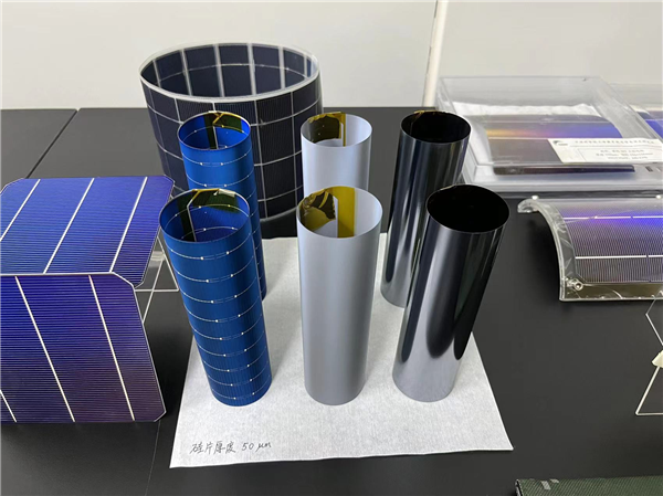 可彎折360度的單晶硅 新型柔性太陽能電池問世，光伏產業迎來革命性突破